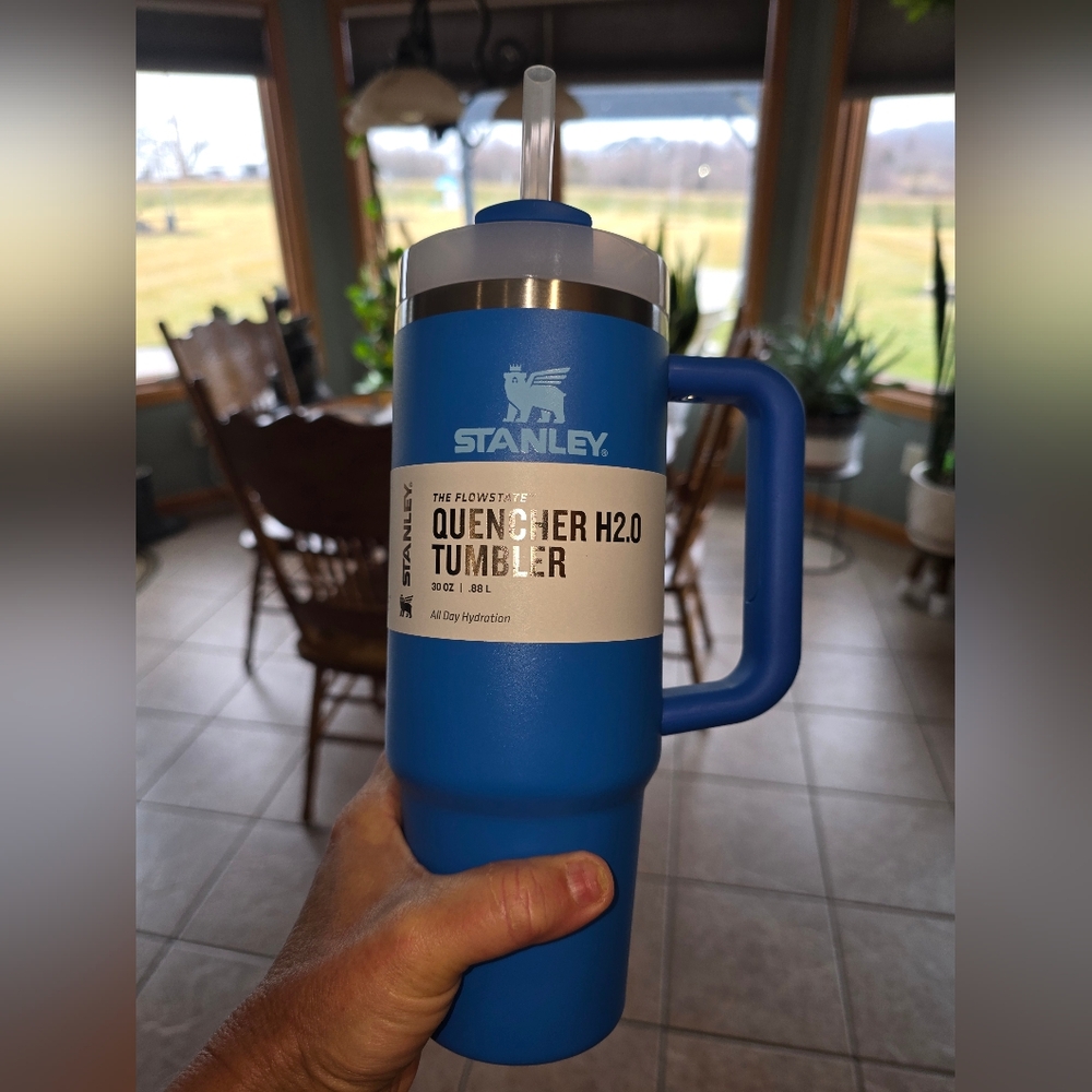 Stanley Quencher 3o Oz Azure New